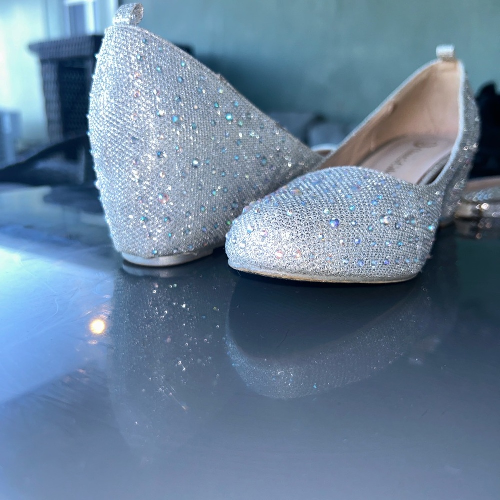 Elegant Silver Glitter Women's Shoes